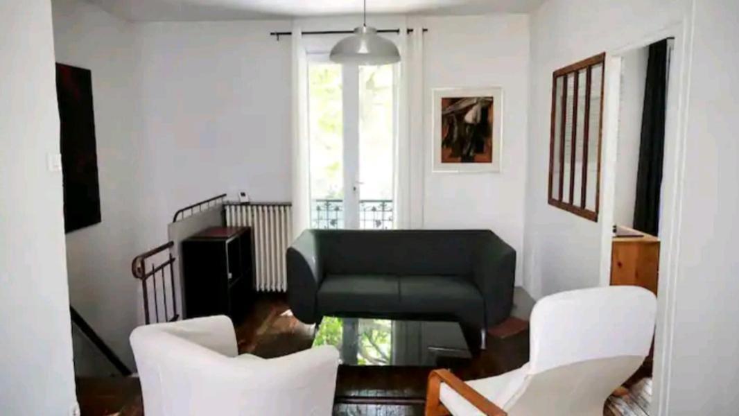 Petite Maison En Appartement Montrouge